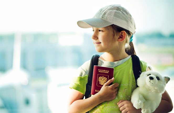 Нужно ли разрешение на выезд ребенка за границу: когда предъявлять